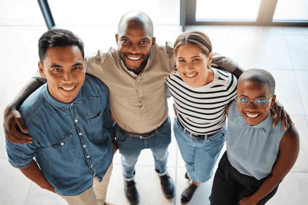 האם ימי גיבוש שמארגן המעסיק מחייבים בזקיפת שווי לעובדים? מדריך ברור עם כללים, דגשים ועלויות סבירות לפי החוק – כל מה שצריך לדעת.